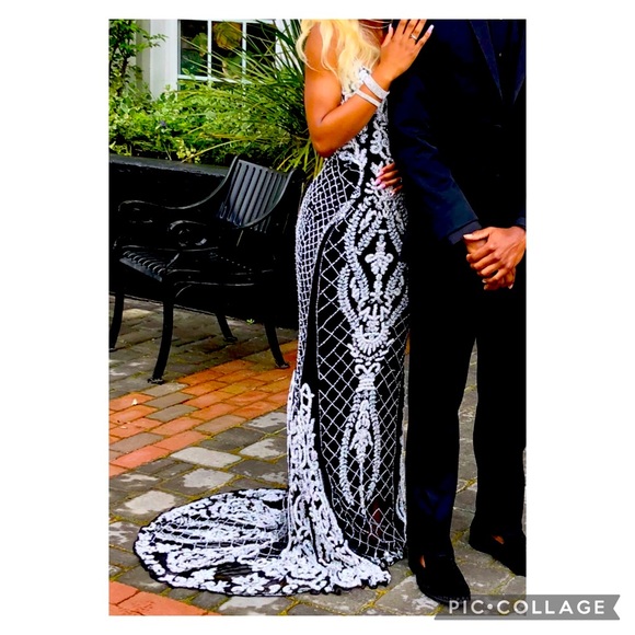 Dress by SHERRI HILL - Picture 4 of 13